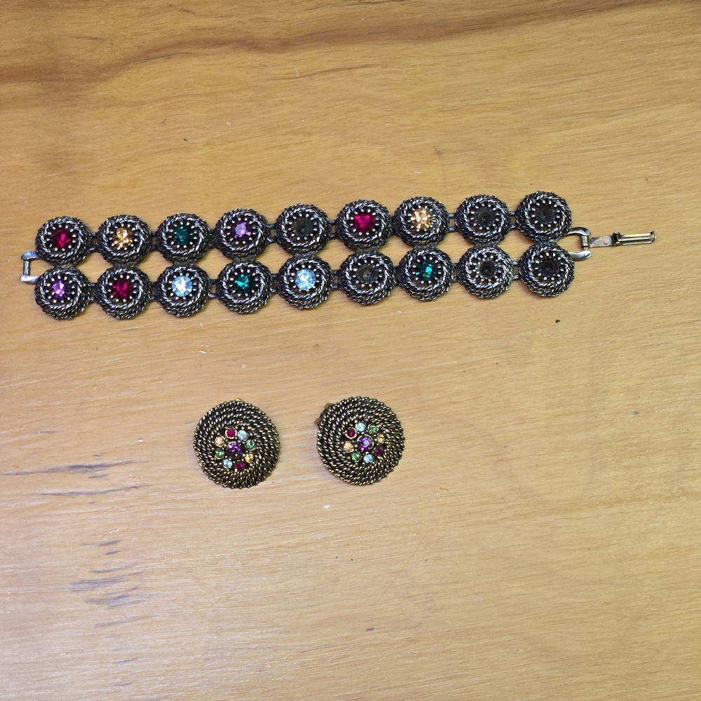 Judy Lee vintage bracelet & clip on earrings